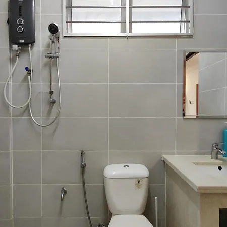 Tar2 @One Homestay, 4 Bedrooms Sibu Exterior photo