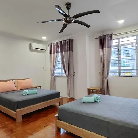 Tar2 @One Homestay, 4 Bedrooms Sibu Exterior photo