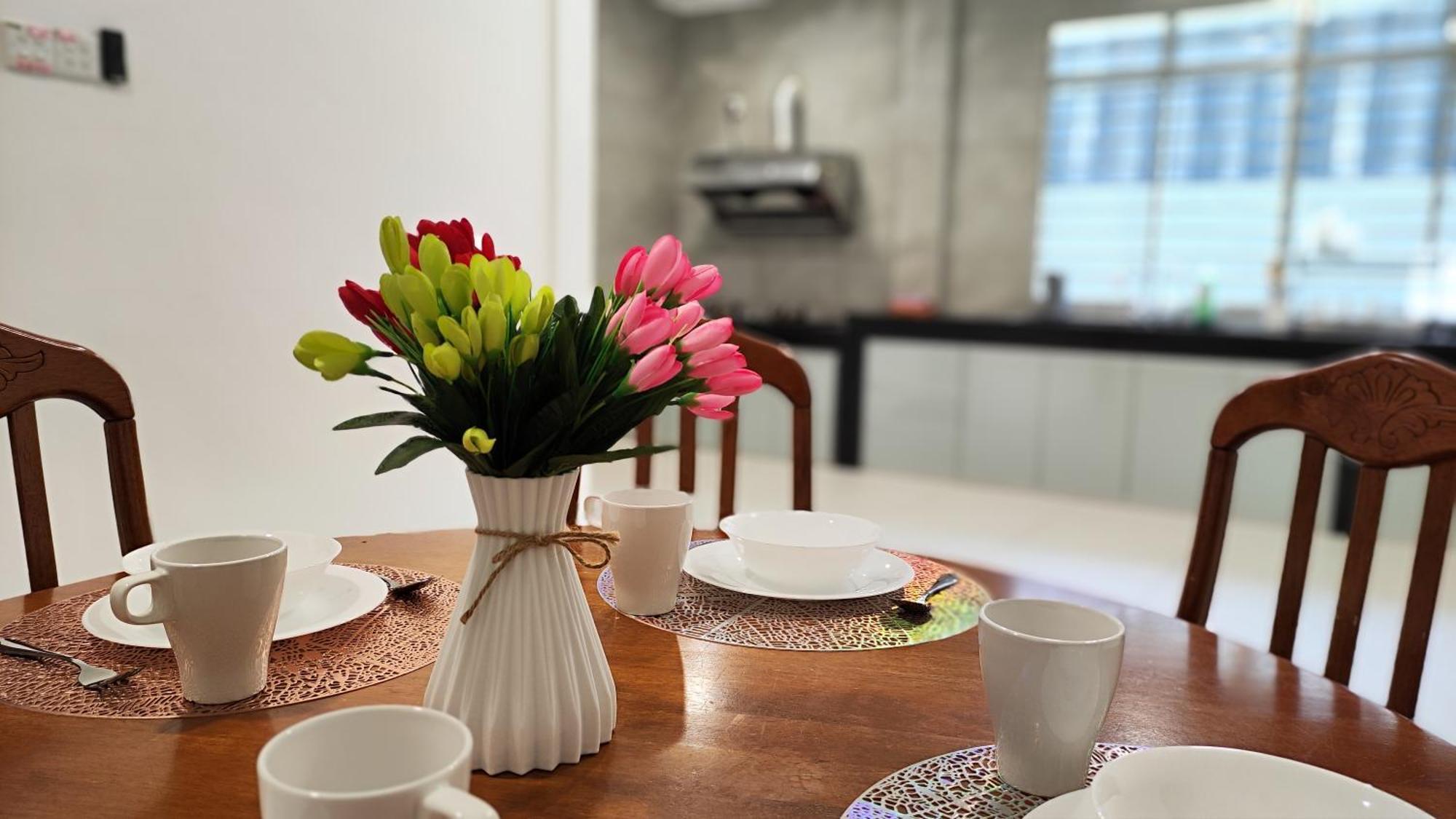 Tar2 @one Homestay, 4 Bedrooms Holiday home Sibu